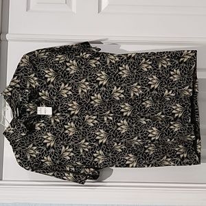 NWT Express S/S Floral Print Blk & Gold Btn Up Polo Size: L